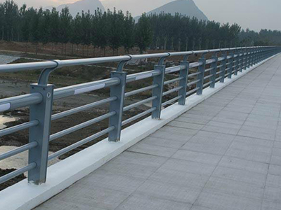 SA級(jí)防撞護(hù)欄